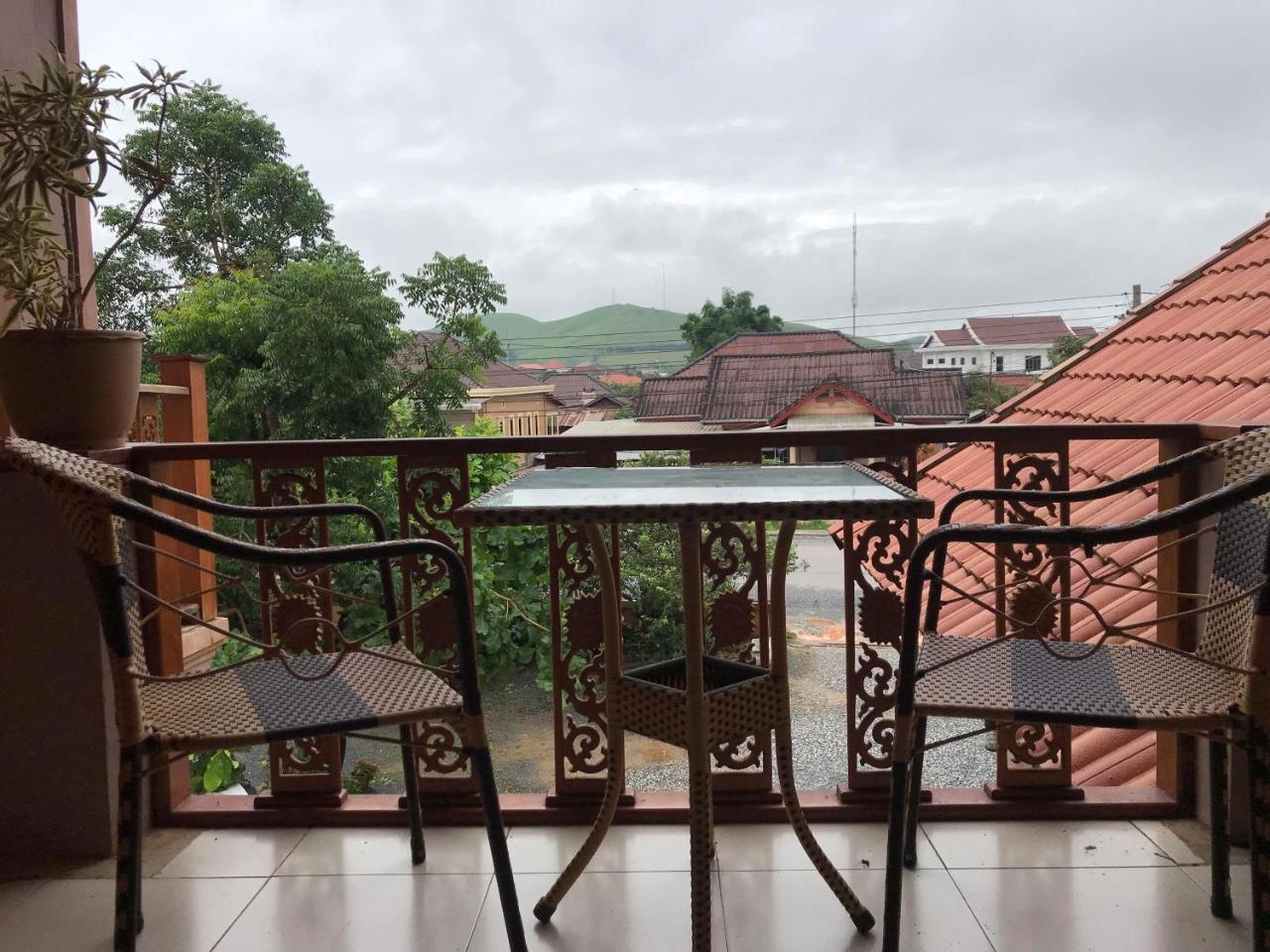 Pukyo Bed And Breakfast Belgian Lao Ban Nangoy Zewnętrze zdjęcie
